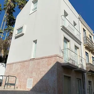 https://belem-fantastic-triplex-house.hotels-lisbon-portugal.com